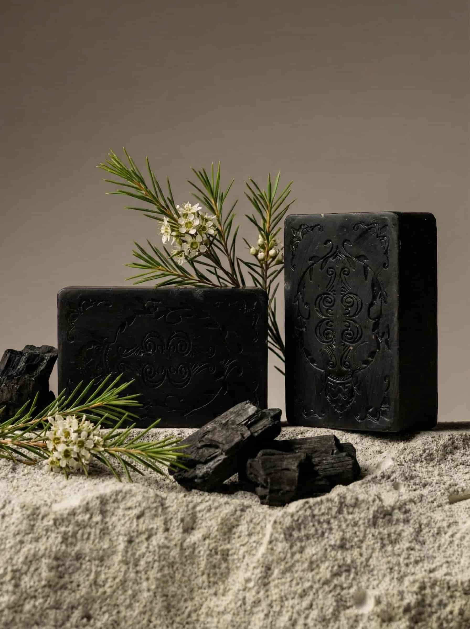 Charcoal & Tea Tree Solid Cleanser view 3